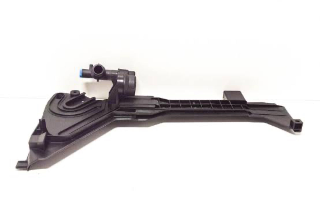 حامل قربه مياه (خريطه مياه)e83 x3 جديده