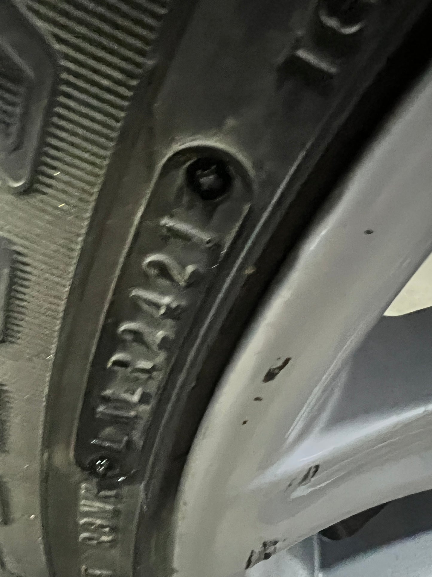 كاوتش مقاس ١٩ حالة الزيرو مقاس 275/40