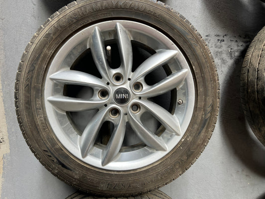 طقم جنط بكاوتش ميني r60 مقاس ١٧