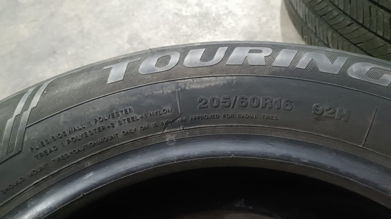 كاوتش مقاس ١٦ 205/60