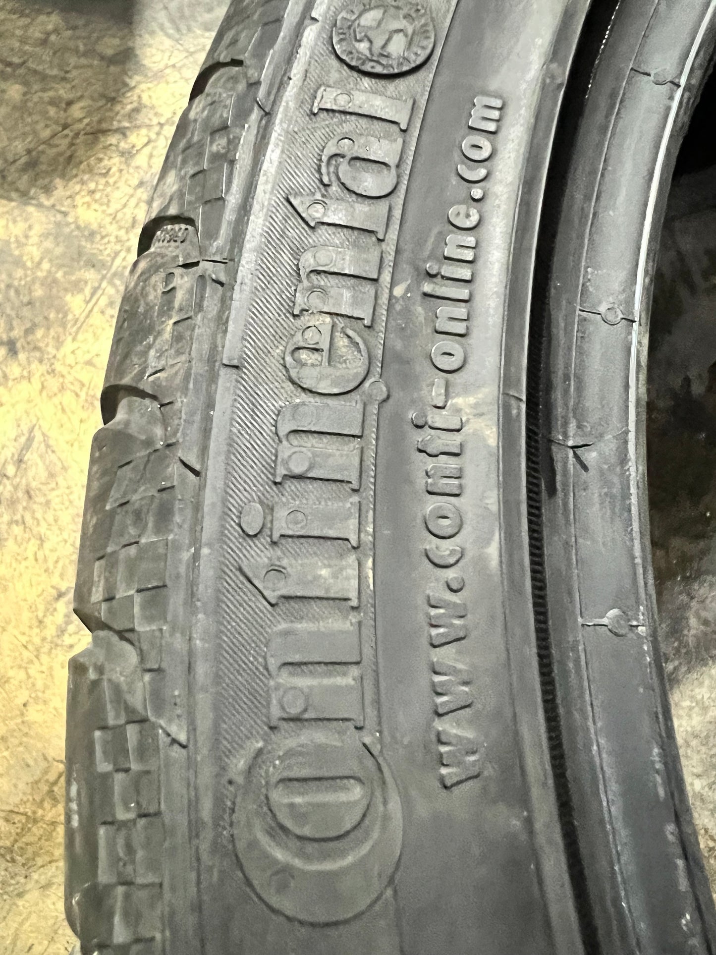 كاوتش مقاس ١٨  265/35