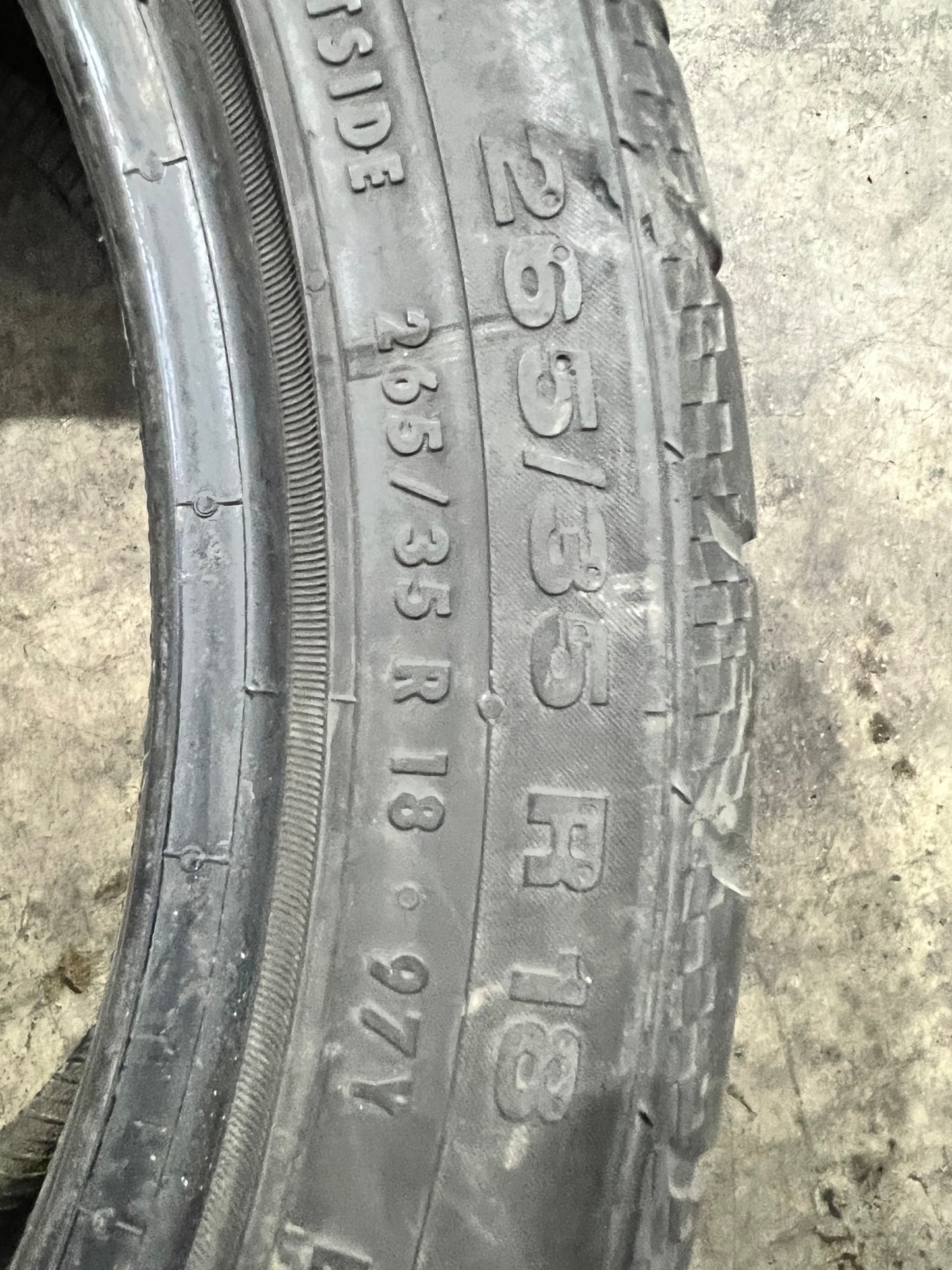 كاوتش مقاس ١٨  265/35