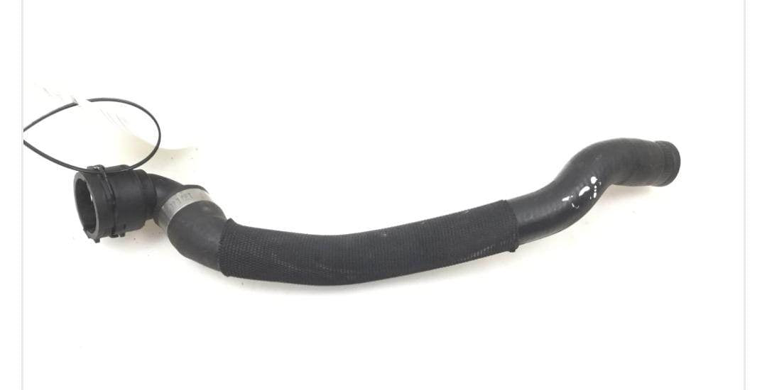 radiator hose partnumber 1437865 e90 n46 (خرطوم مياه)